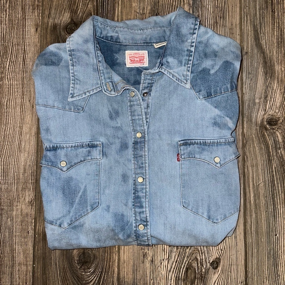 Levi’s Denim Factory Distressed Pearl Snap Button Down Size 2X 18/20
